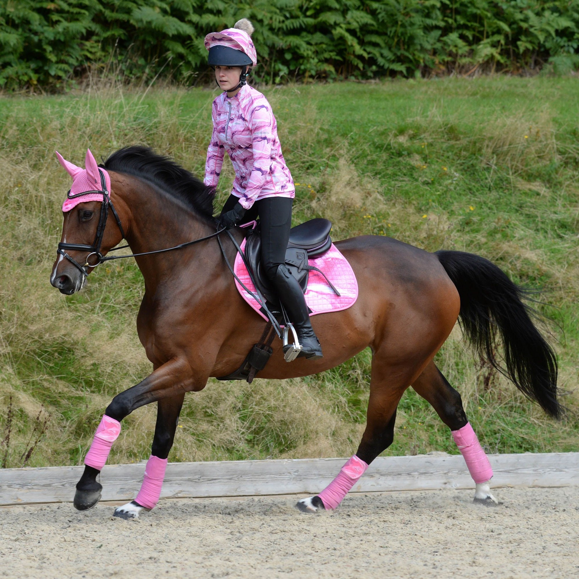 Weatherbeeta Prime Marble Jump Shaped Saddle Pad (Pink Swirl Marble ...